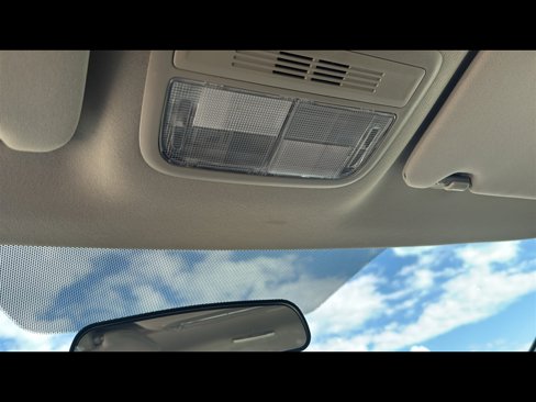 Used 2022 Honda HR-V LX image 17