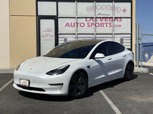 Used 2021 Tesla Model 3 Standard Range Plus image 4