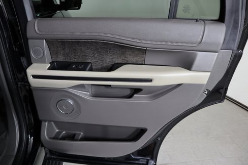 Used 2019 Ford Expedition Limited w/ Equipment Group 302A image 14