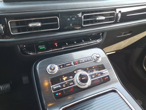 Used 2021 Lincoln Nautilus FWD w/ Equipment Group 101A image 20