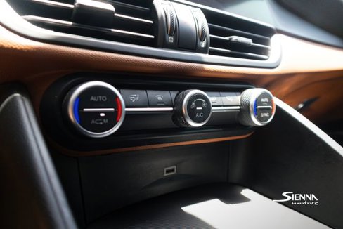 Used 2018 Alfa Romeo Giulia image 25