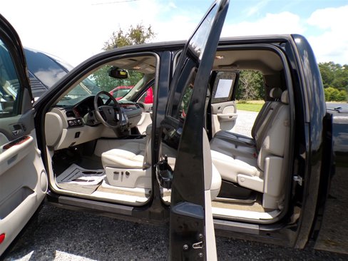 Used 2008 Chevrolet Silverado 2500 LTZ w/ Suspension Package, Off-Road image 23