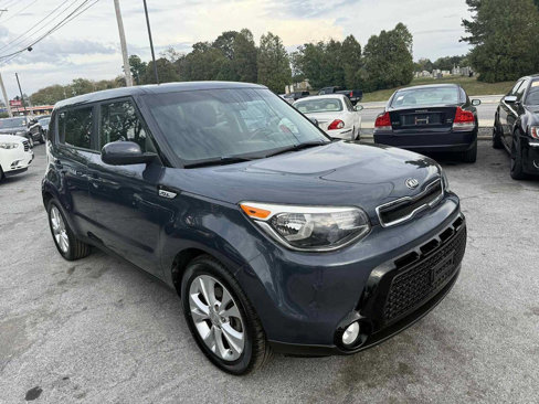 Used 2016 Kia Soul + image 2