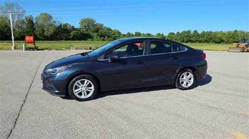 Used 2016 Chevrolet Cruze LT w/ Convenience Package image 4