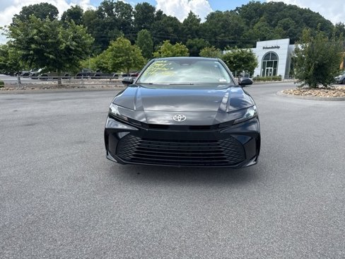 Used 2025 Toyota Camry LE image 2