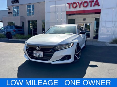 Used 2022 Honda Accord Sport image 4