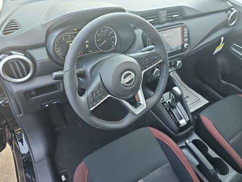 New 2025 Nissan Versa SR w/ Trunk Package image 6