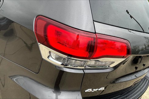 Used 2020 Jeep Grand Cherokee Laredo image 32
