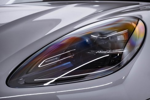 Certified 2025 Porsche Macan image 7