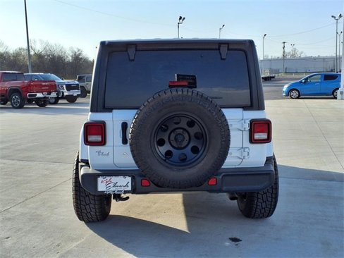 Used 2020 Jeep Wrangler Unlimited Sahara image 6