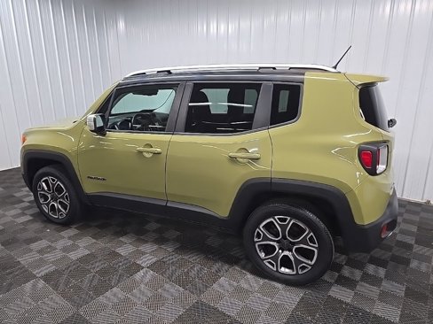 Used 2015 Jeep Renegade Limited image 7