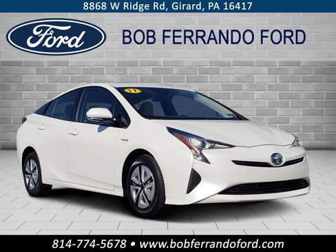 Used 2017 Toyota Prius image 1