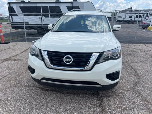 Used 2020 Nissan Pathfinder S image 2