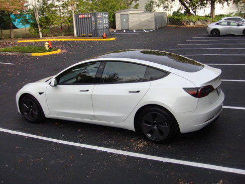 Used 2023 Tesla Model 3 Standard Range image 10