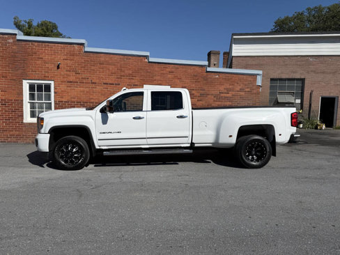 Used 2019 GMC Sierra 3500 Denali w/ Duramax Plus Package image 2