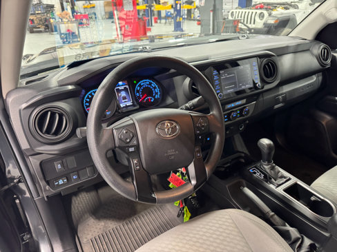 Used 2022 Toyota Tacoma SR image 5