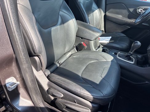 Used 2014 Jeep Cherokee Limited image 20
