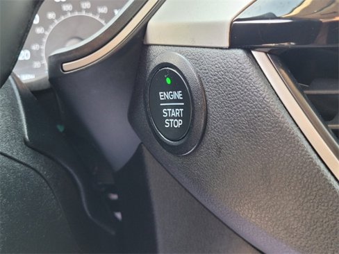 Used 2022 Ford Escape SE w/ Cold Weather Package image 29