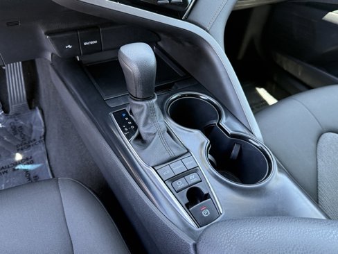 Certified 2020 Toyota Camry LE w/ Preferred Accessory Package image 26
