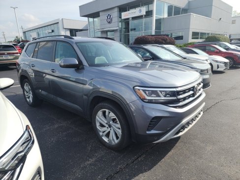Used 2021 Volkswagen Atlas SE image 2