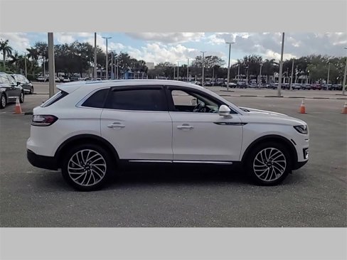 Used 2019 Lincoln Nautilus Reserve image 36