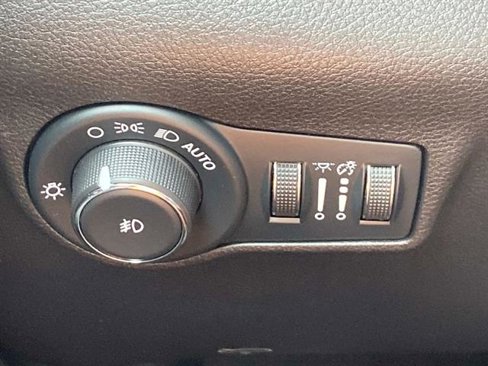 Used 2024 Jeep Compass Trailhawk image 32