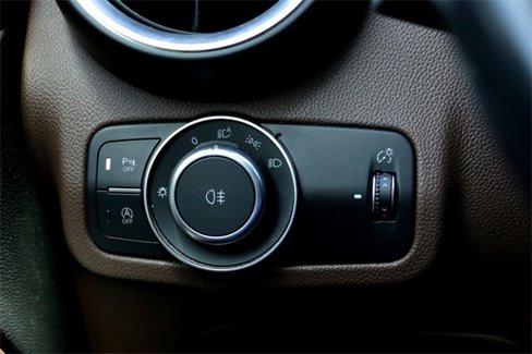 Used 2021 Alfa Romeo Stelvio Sprint w/ Sun & Sound Package image 22