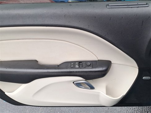 Used 2015 Dodge Challenger R/T Plus image 20
