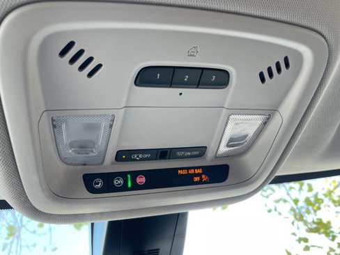 Used 2020 Chevrolet Traverse LT w/ LT Premium Package image 54