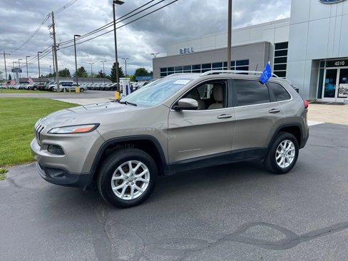 Used 2016 Jeep Cherokee Latitude w/ Safety/Convenience Group image 5