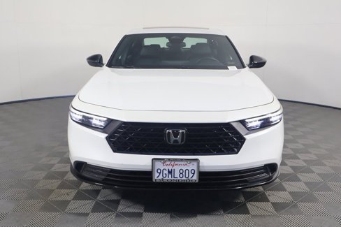Used 2023 Honda Accord Sport image 2