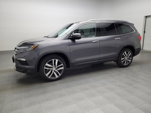 Used 2018 Honda Pilot Touring image 2