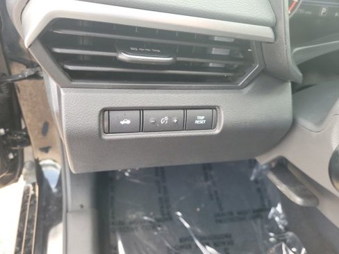 Certified 2022 Nissan Altima 2.5 SR w/ Midnight Edition Package image 12