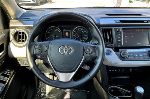 Used 2018 Toyota RAV4 Limited image 7