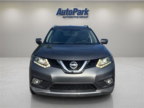 Used 2015 Nissan Rogue SL w/ SL Premium Package image 2