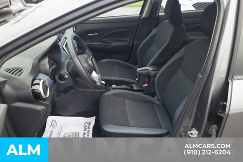 Used 2023 Nissan Versa SV image 16