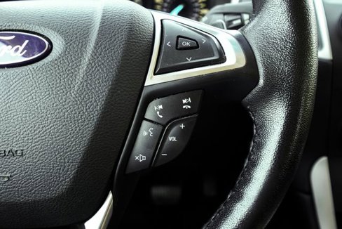 Used 2017 Ford Edge SEL image 16