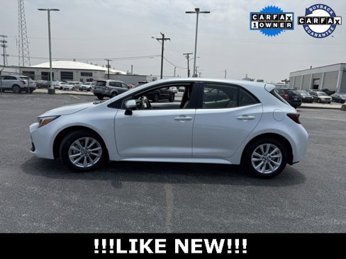 Used 2025 Toyota Corolla SE w/ SE Package image 5