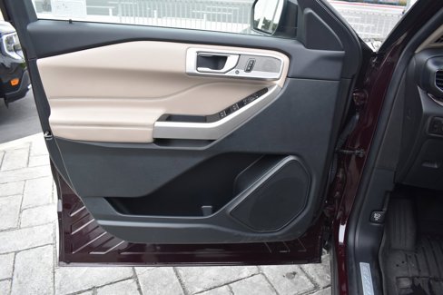 Used 2023 Ford Explorer Limited image 15