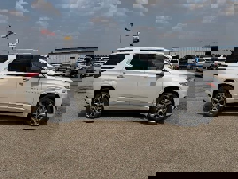 Used 2021 Chevrolet Traverse Premier image 8