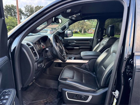 Used 2019 RAM 1500 Laramie w/ Sport Appearance Package image 9