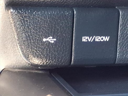 Used 2021 Toyota Camry SE image 5