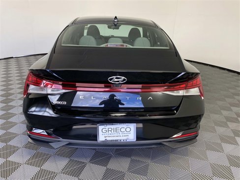 Used 2022 Hyundai Elantra SEL w/ Convenience + Premium Package image 7