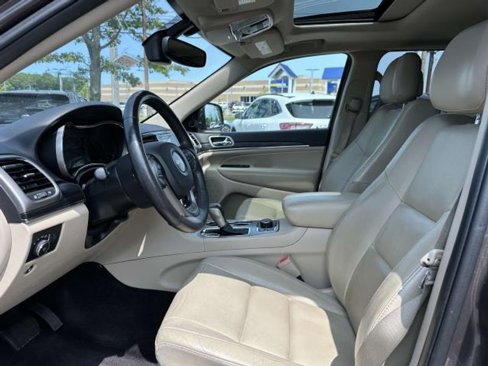 Used 2019 Jeep Grand Cherokee Limited image 13