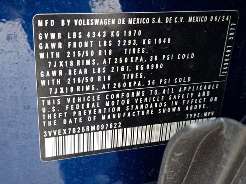 New 2024 Volkswagen Taos SE image 21