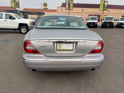 Used 2006 Jaguar XJ8 L image 4