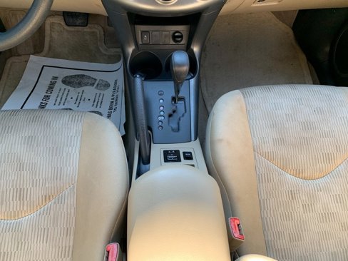 Used 2011 Toyota RAV4 2WD image 17