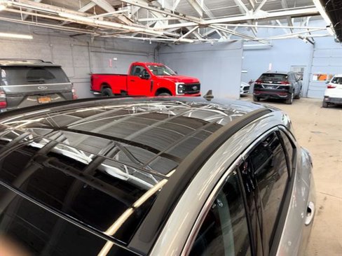 Certified 2022 Ford Escape SEL image 9