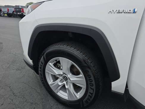Used 2021 Toyota RAV4 XLE image 23