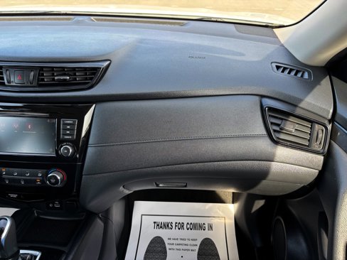 Used 2018 Nissan Rogue S image 20